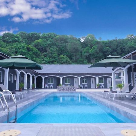 Cenang Rooms With Pool By Virgo Star Resort بانتايْ تْشينانغ المظهر الخارجي الصورة