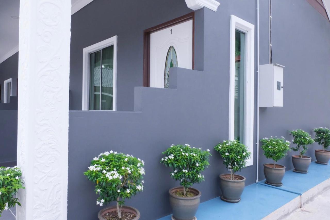 Cenang Rooms With Pool By Virgo Star Resort بانتايْ تْشينانغ المظهر الخارجي الصورة