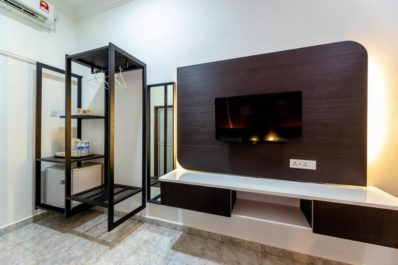 Cenang Rooms With Pool By Virgo Star Resort بانتايْ تْشينانغ المظهر الخارجي الصورة